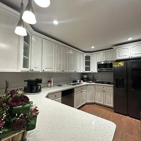 Residencia Preciosa De 2 Planta Villa San Salvador Eksteriør billede