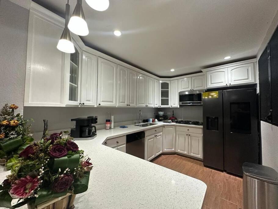 Residencia Preciosa De 2 Planta Villa San Salvador Eksteriør billede